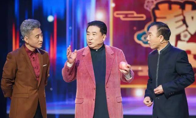 世界杯皇冠足球平台_72岁的喜剧演员姜昆进入社交平台世界杯皇冠足球平台,与观众畅谈世界杯,他真的懂足球吗?