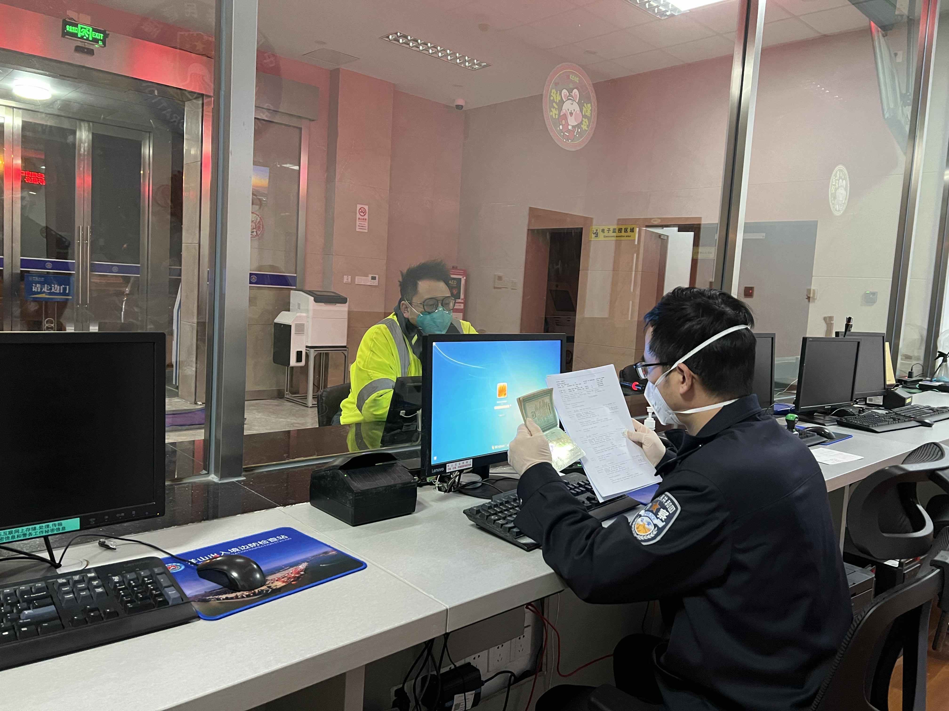 皇冠登3代理申请_各类登离轮业务逐渐落地皇冠登3代理申请,洋山边检升级查验设施应对口岸复常