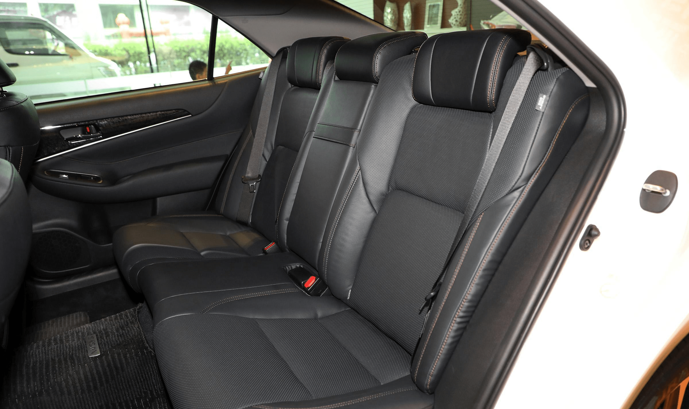 怎么申请皇冠信用盘_2022广州车展探馆:详细解读全新一代丰田皇冠