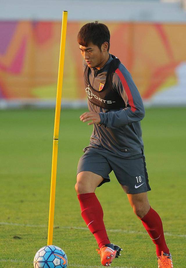 皇冠足球管理平台出租_青训的底气!曝广州队老板股改继续掌权皇冠足球管理平台出租,保利尼奥为奥古斯托庆生