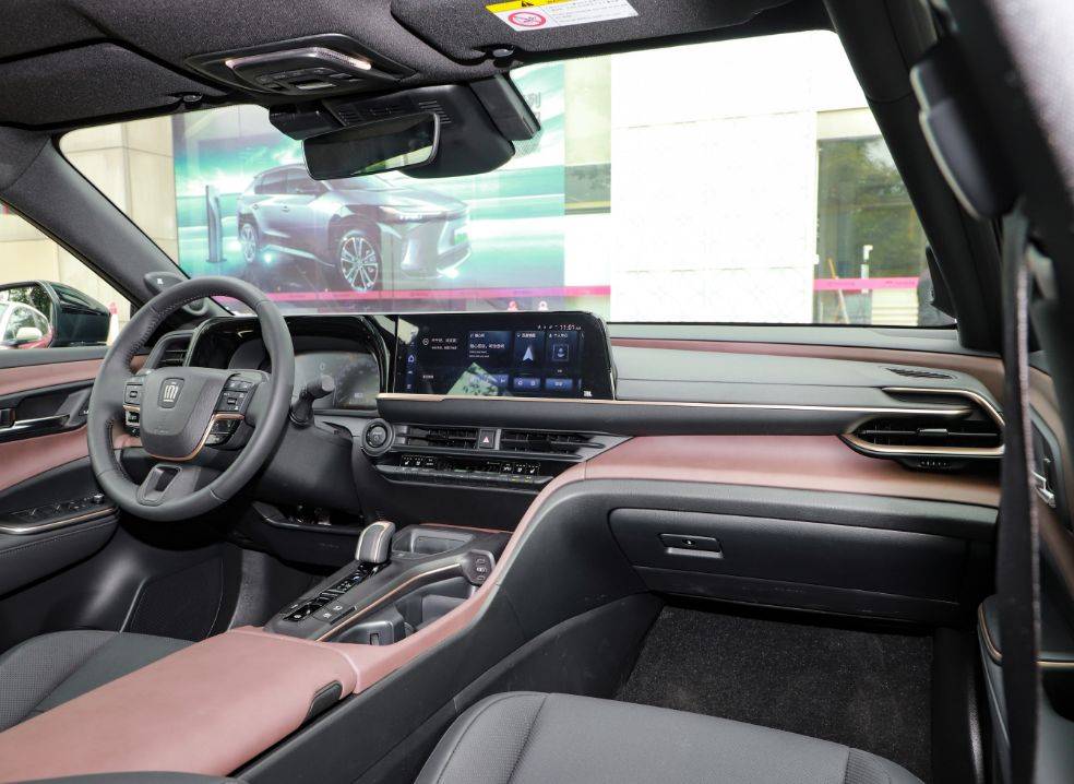 皇冠信用盘登2_理想L7、全新皇冠等皇冠信用盘登2,2月重磅上市新车推荐,均价30万以上!