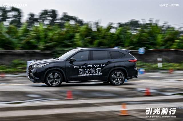 皇冠信用盘如何注册_传承与焕新皇冠信用盘如何注册,一汽丰田皇冠再现东方美学意境