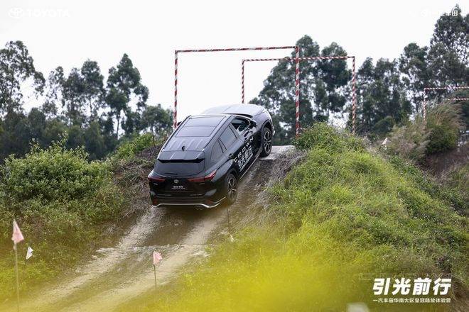 皇冠信用盘如何注册_全新皇冠的变与不变皇冠信用盘如何注册,一汽丰田华南大区皇冠陆放试驾体验