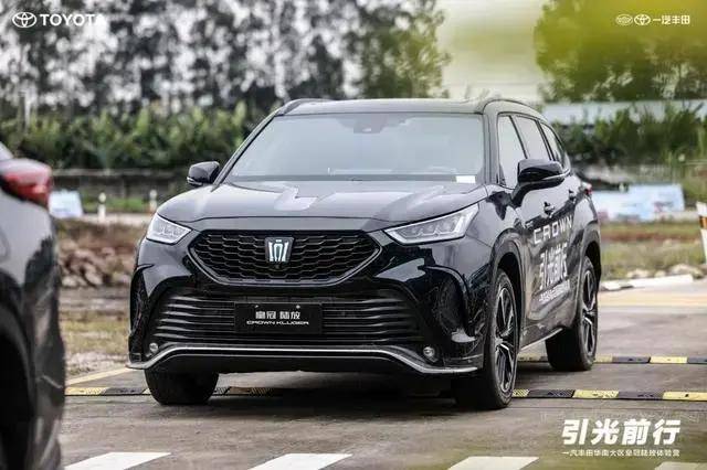 皇冠信用盘如何注册_全新皇冠的变与不变皇冠信用盘如何注册,一汽丰田华南大区皇冠陆放试驾体验