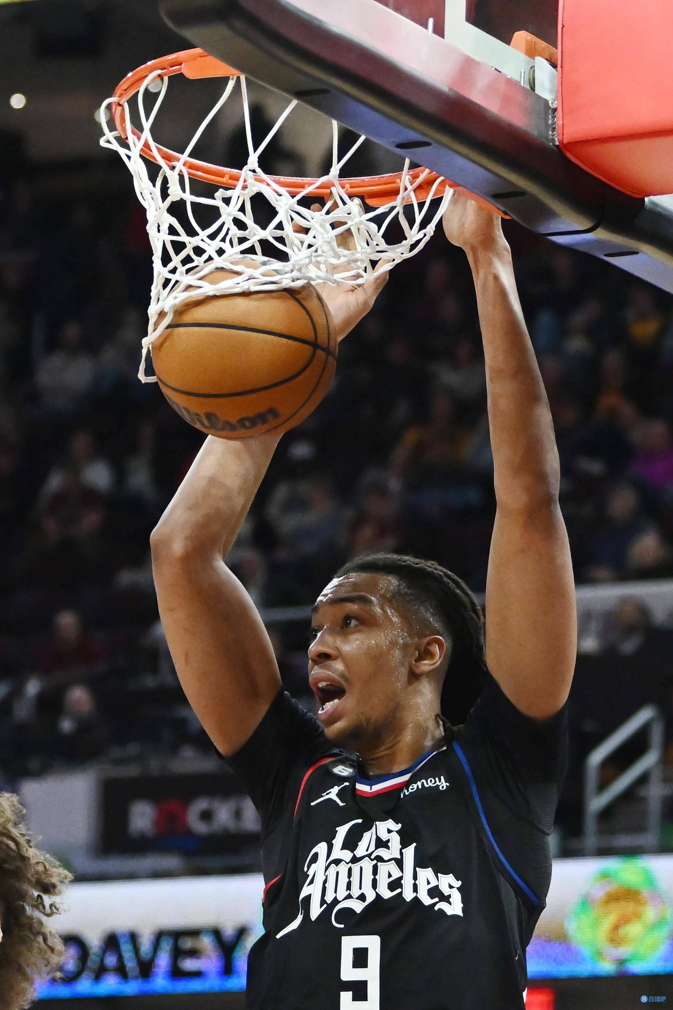 皇冠信用网正网_Shams:篮网正计划签下中锋摩西-布朗