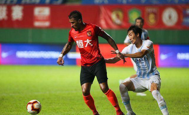 皇冠足球管理平台出租_夺帅!艾克森戴队长袖标想连任皇冠足球管理平台出租,够实力击败保利尼奥和张琳芃吗