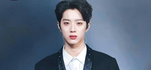 皇冠代理怎么拿_赖冠霖成立了自己的公司!乃官自立门户皇冠代理怎么拿,自己当老板!