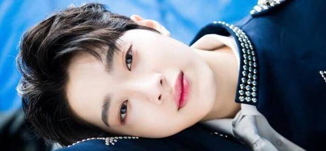 皇冠代理怎么拿_赖冠霖成立了自己的公司!乃官自立门户皇冠代理怎么拿,自己当老板!