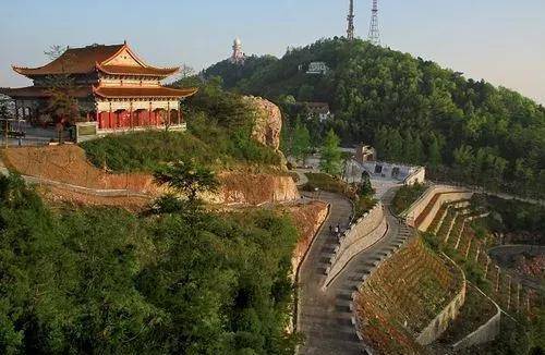 皇冠登一登二登三区别_旅游日记 之三 (登太阳山游记)