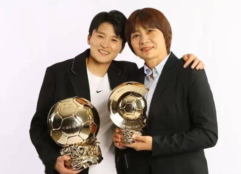 电竞足球网址_张玉宁、王珊珊摘得金球电竞足球网址!中国足球寻找破晓之光