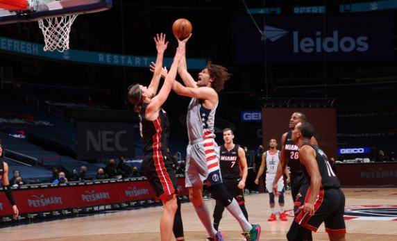 皇冠信用网登1,登2,登3出租_3中1皇冠信用网登1,登2,登3出租,正负值-12!拿4800万却装死,消极怠工!你也不想登哥来?