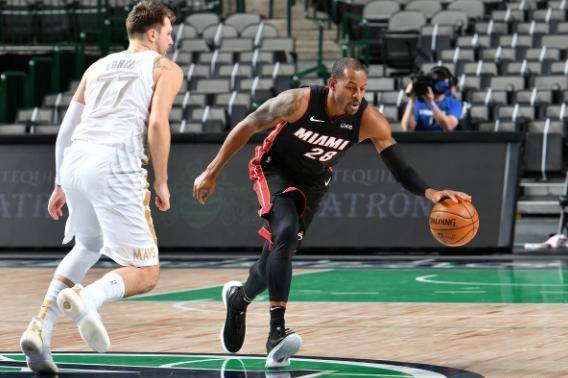 皇冠信用网登1,登2,登3出租_3中1皇冠信用网登1,登2,登3出租,正负值-12!拿4800万却装死,消极怠工!你也不想登哥来?