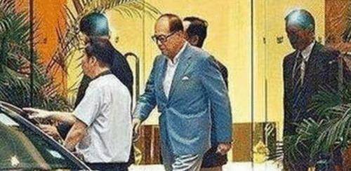 如何申请到皇冠信用_张子强谈判到一半如何申请到皇冠信用,为何警察来敲门?看李嘉诚如何化解信用危机!