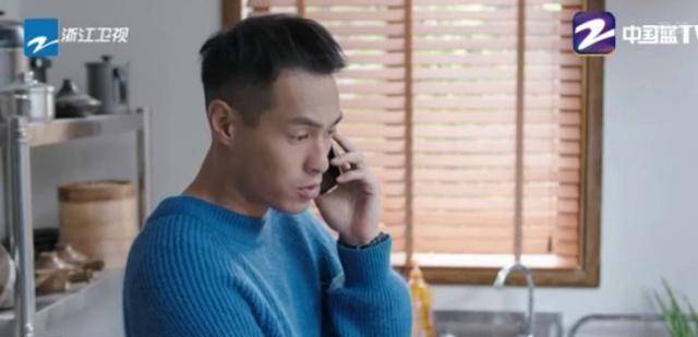 皇冠信用网去哪里弄_《都挺好》苏大强半夜吓得发抖皇冠信用网去哪里弄,绝望中离家出走,却被一碗面暖哭