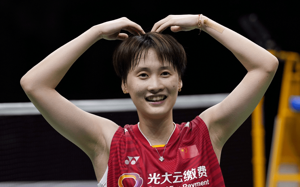 皇冠信用网登2登3_3-0韩国!中国羽毛球队再登顶峰皇冠信用网登2登3,陈雨菲超刚:我不退网,长大了