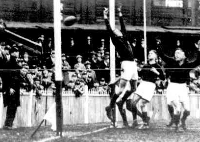 世界杯足球会员注册_超20万人申请世界杯足球会员注册!想成为会员要等40年!揭秘:墨尔本这家俱乐部为何这么火爆!