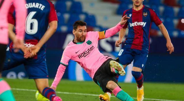 皇冠信用网登2登3_VAR重大判罚!登贝莱进球有效皇冠信用网登2登3,巴萨3-2再次领先