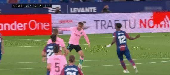 皇冠信用网登2登3_VAR重大判罚!登贝莱进球有效皇冠信用网登2登3,巴萨3-2再次领先