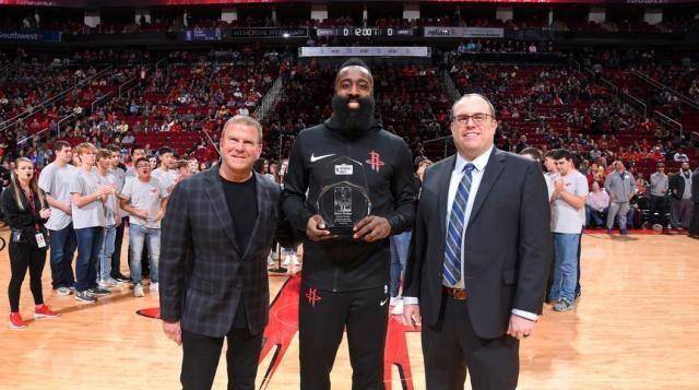 皇冠登一登二登三区别_三战狂轰163分!火箭赛后又成吹登大会皇冠登一登二登三区别,登哥也在夸登哥