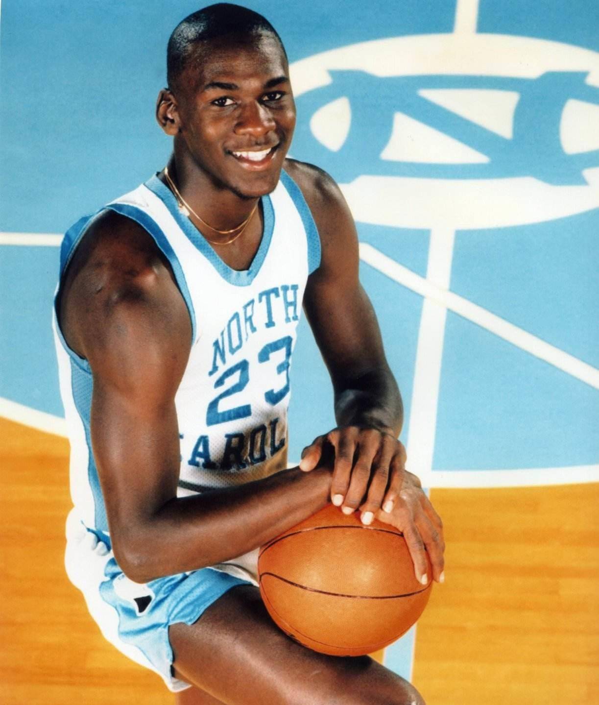 篮球巨星的励志故事_“飞人”乔丹的励志故事篮球巨星的励志故事,从一个无名小卒成长为篮球之神的经历