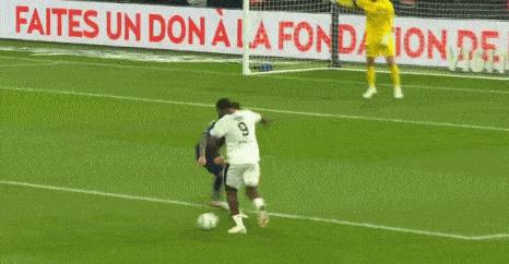 皇冠信用网登2登3_剑南春|巴黎2-3尼斯皇冠信用网登2登3,姆巴佩双响难救主,登贝莱失单刀