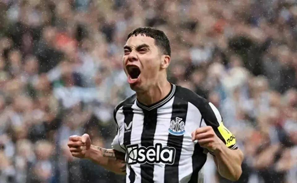 皇冠信用网登1_欧冠:小蜘蛛连场世界波福登多库破门 曼城3-1莱比锡 巴萨1-0波尔图