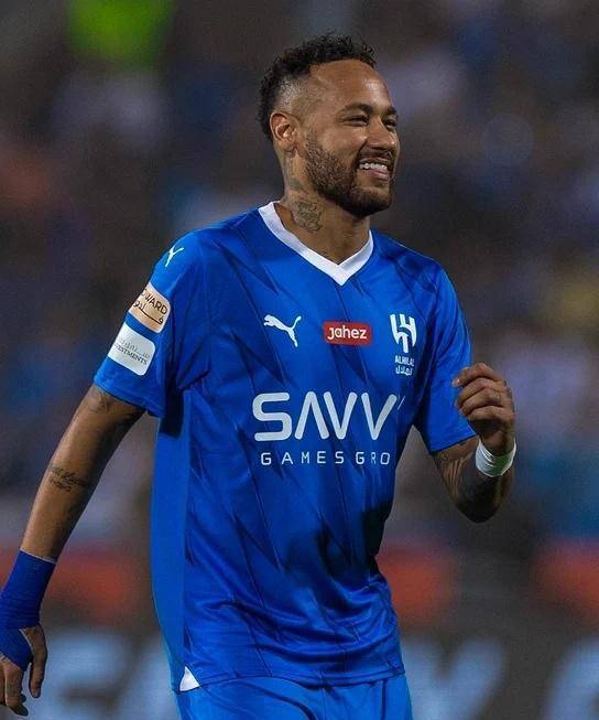 皇冠信用网登1_沙特联:利雅得新月6-1利雅得体育皇冠信用网登1,重登榜首,内马尔造点+助攻