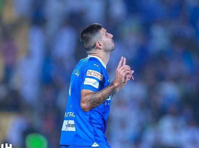 皇冠信用网登1_沙特联:利雅得新月6-1利雅得体育皇冠信用网登1,重登榜首,内马尔造点+助攻