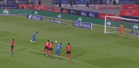 皇冠信用网登1_沙特联:利雅得新月6-1利雅得体育皇冠信用网登1,重登榜首,内马尔造点+助攻