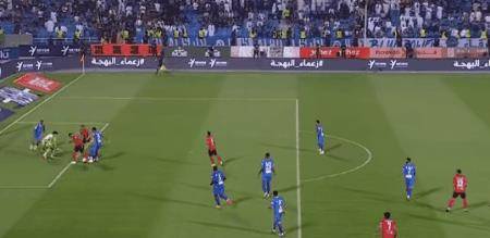 皇冠信用网登1_沙特联:利雅得新月6-1利雅得体育皇冠信用网登1,重登榜首,内马尔造点+助攻