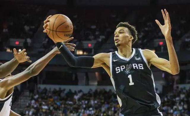 皇冠登一登二登三区别_1337分!詹姆斯坐二望一皇冠登一登二登三区别,欲登王座!