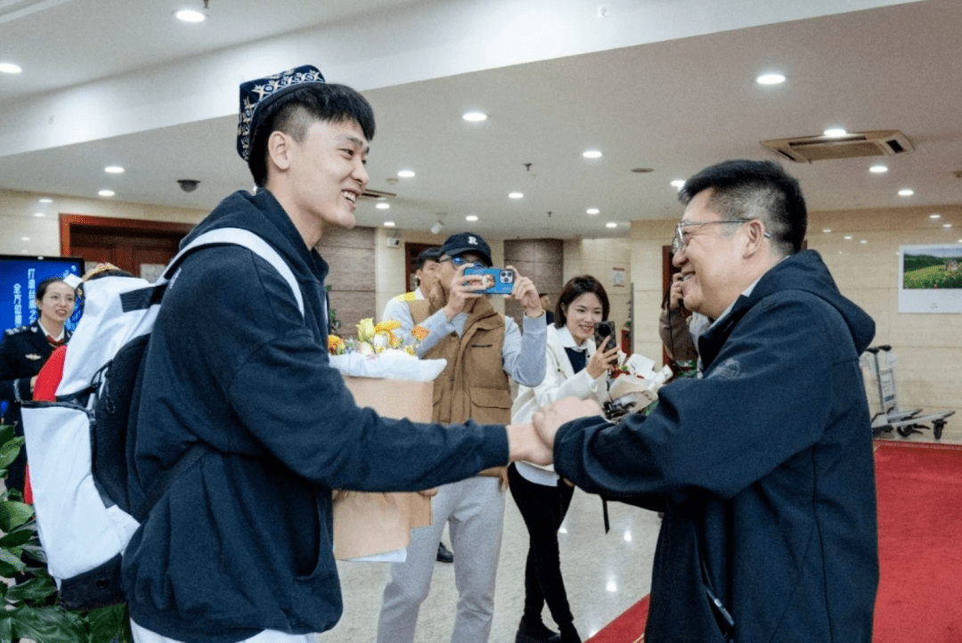 皇冠信用网登2登3_登船皇冠信用网登2登3!NBA官方罚3万5!