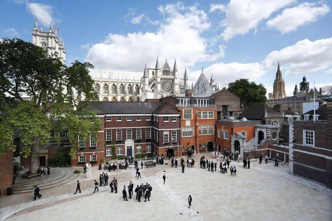 皇冠信用网在线申请_莱佛士大学在线MBA学位项目申请条件是什么皇冠信用网在线申请?