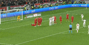 欧洲杯买球_冲向欧洲杯的路上欧洲杯买球,利物浦天才索博斯洛伊,场均造2球