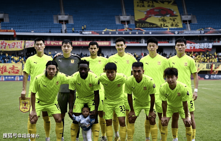 新2足球网址_中甲领头羊4-0飙六连胜!恭喜四川足球新2足球网址,诞生新历史,2队齐聚中超