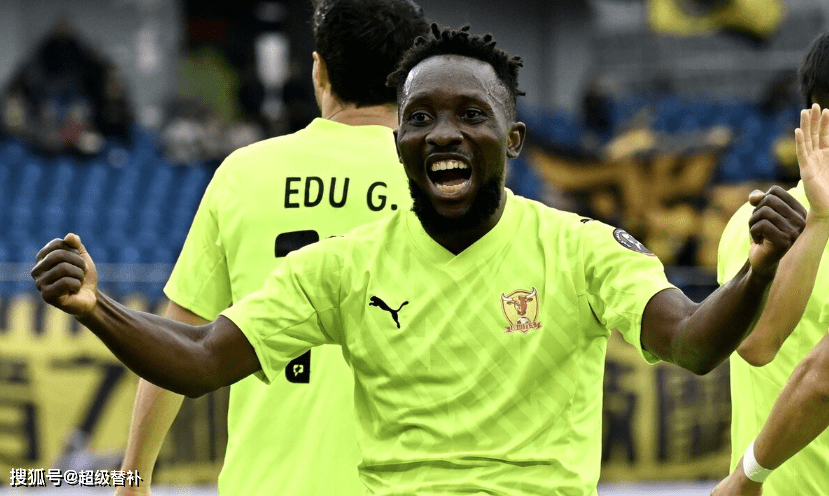 新2足球网址_中甲领头羊4-0飙六连胜!恭喜四川足球新2足球网址,诞生新历史,2队齐聚中超