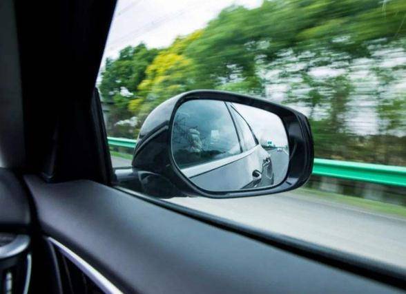 怎么开皇冠信用网_年轻人开网约车怎么样