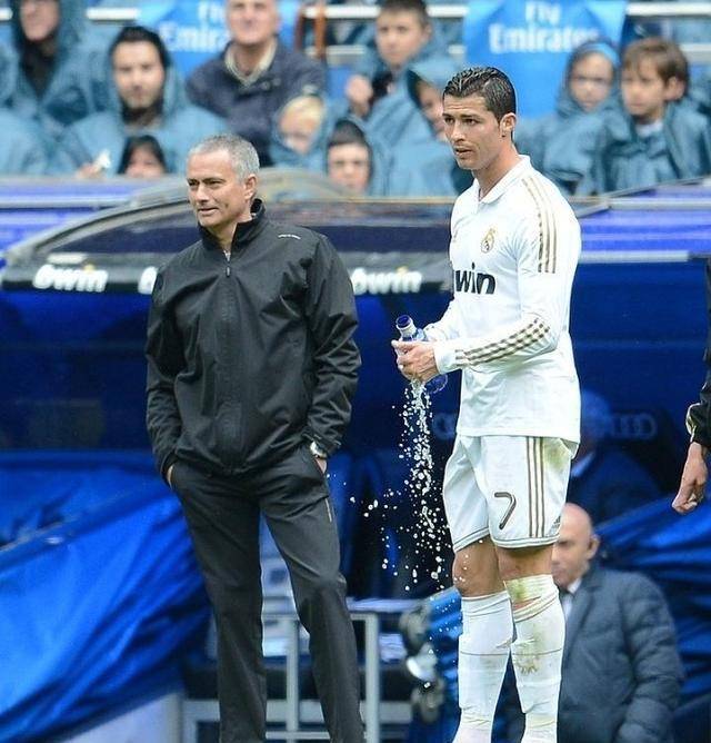 葡萄牙足球联赛_两位葡萄牙船长的人生轨迹惊人地一致葡萄牙足球联赛,沙特足球联赛再次相逢