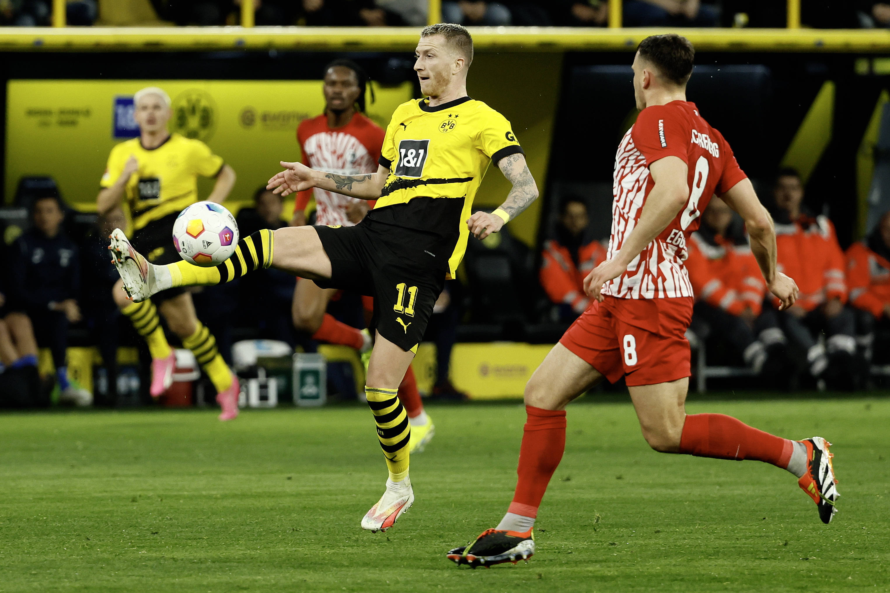 多特蒙德足球_足球——德甲:多特蒙德胜弗赖堡