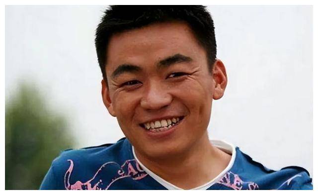 篮球巨星的励志故事_从草根到银幕巨星篮球巨星的励志故事,王宝强的励志故事,感动人心