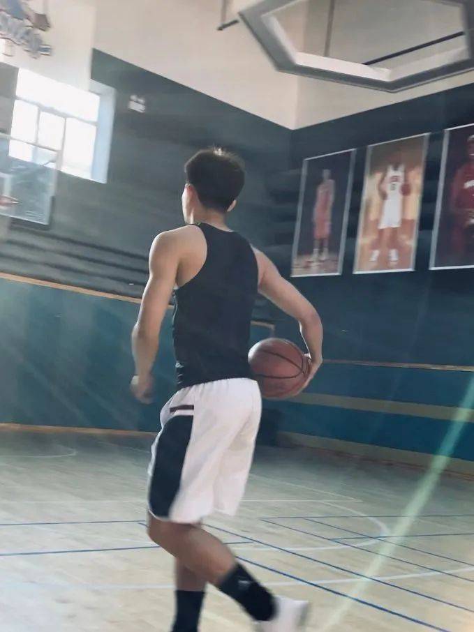 篮球加时算输赢吗_00后的黑龙江篮球帅哥篮球加时算输赢吗,这颜值身材还不算校草吗