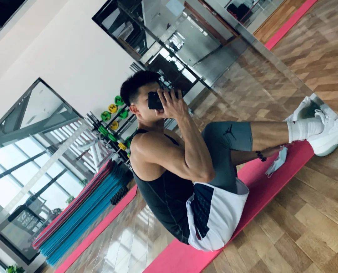 篮球加时算输赢吗_00后的黑龙江篮球帅哥篮球加时算输赢吗,这颜值身材还不算校草吗