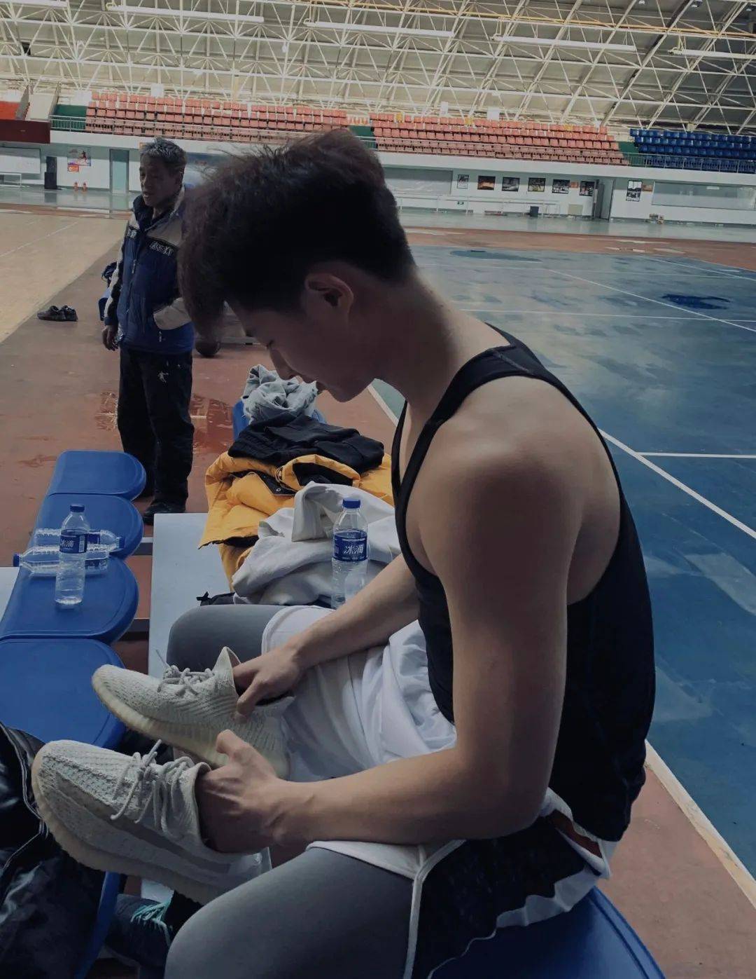 篮球加时算输赢吗_00后的黑龙江篮球帅哥篮球加时算输赢吗,这颜值身材还不算校草吗