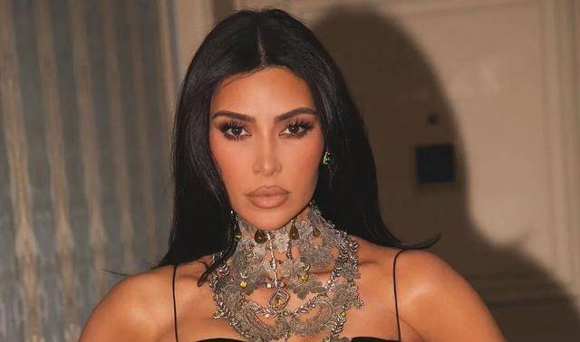 欧洲杯足球_金.卡戴珊:从NBA球员到足球猛男欧洲杯足球,欧洲杯之旅掀起轰动