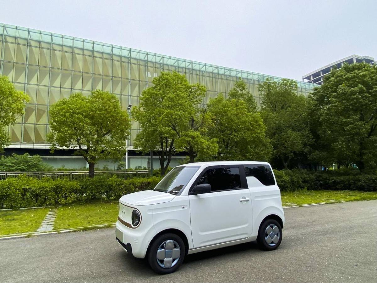 买球的正规网站_买车给父母接送孩子买球的正规网站,还是得买上绿牌的正规小车