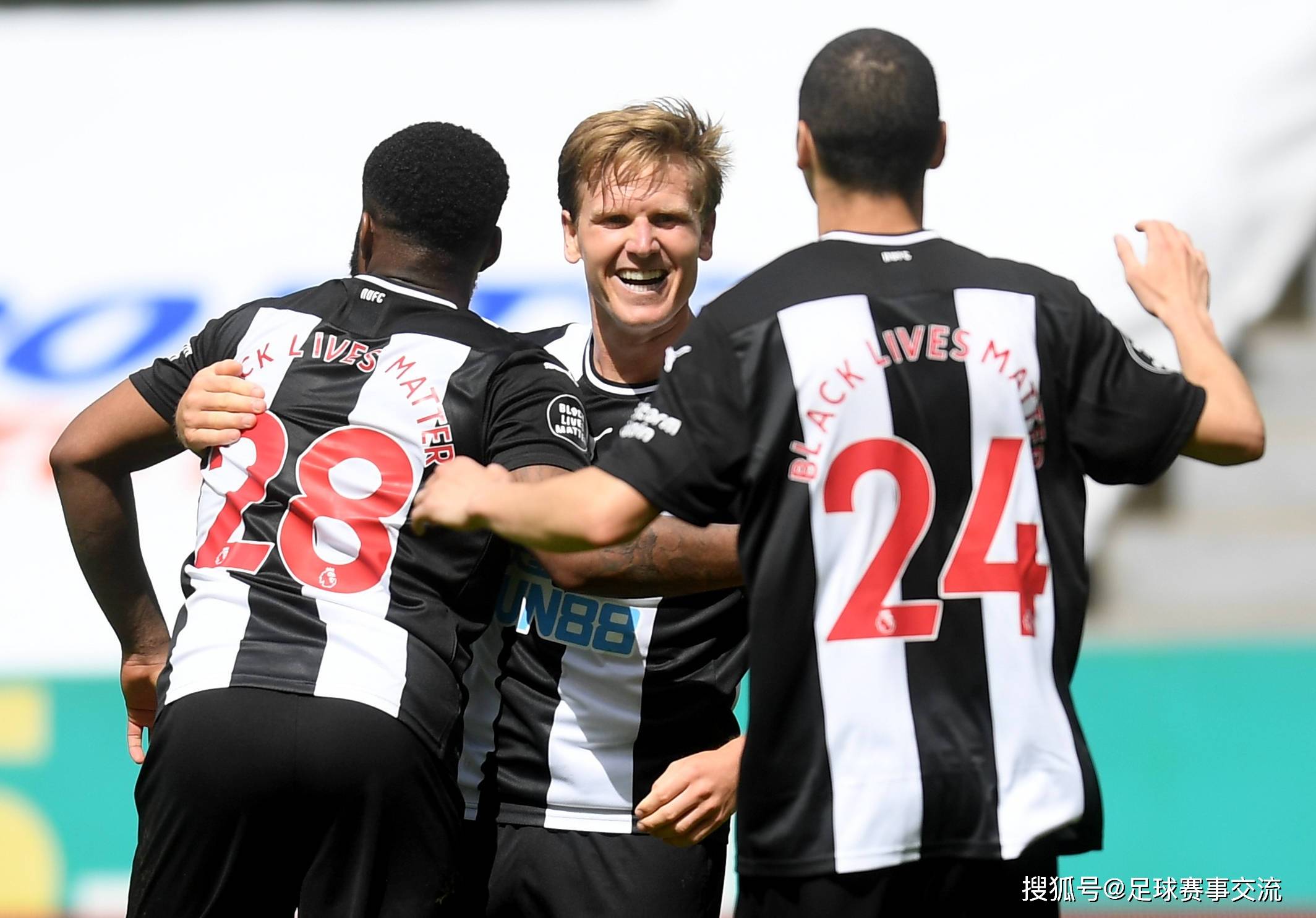 纽卡斯尔联足球_今日足球:弗赖堡vs莱比锡红牛 富勒姆vs纽卡斯尔联