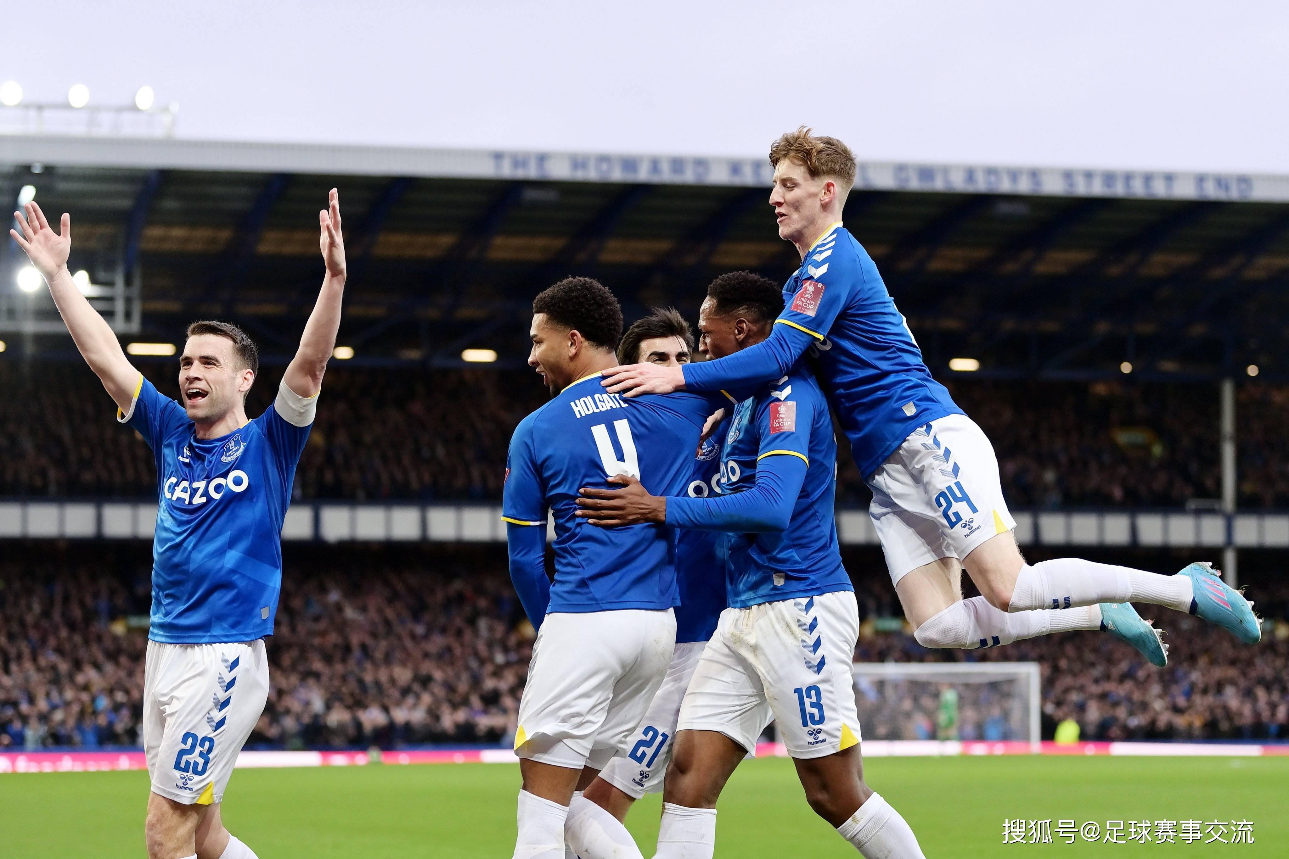 纽卡斯尔联足球_今日足球:弗赖堡vs莱比锡红牛 富勒姆vs纽卡斯尔联