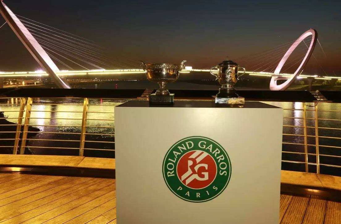 曼联足球直播_今日曼联足球直播!CCTV5直播中国金花出战法网+天下足球足总杯曼联力克曼城