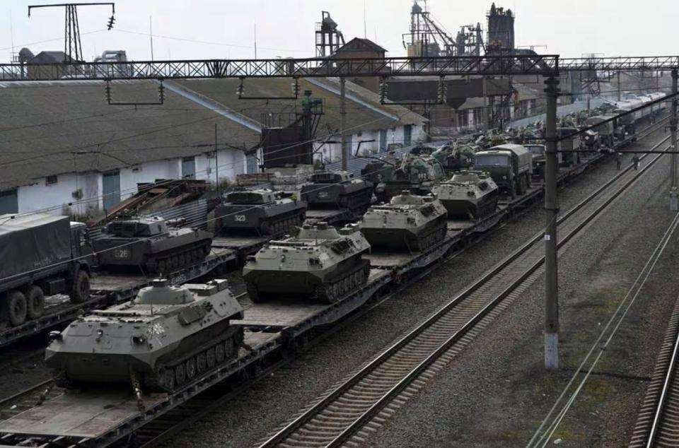 罗马尼亚VS乌克兰_乌克兰要更多武器罗马尼亚VS乌克兰,罗马尼亚援乌火车夜里被炸,现场还有西方军人