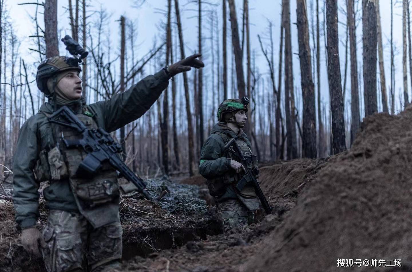 罗马尼亚VS乌克兰_凌晨2点罗马尼亚VS乌克兰,罗马尼亚军列开进乌克兰剧烈爆炸:现场有大群西方军人